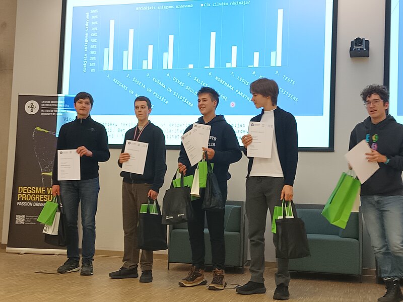 Sveicam Latvijas 50. atklātās fizikas olimpiādes laureātus!