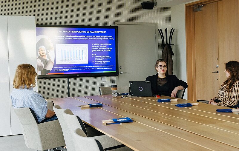 Redzes izmaiņas pēc 40 gadu vecuma: LU uzsāk starpdisciplināru pētījumu