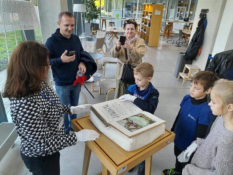 LU Bibliotēkas tehnoloģijas – apmeklētāju uzmanības centrā atvērto durvju pasākumā