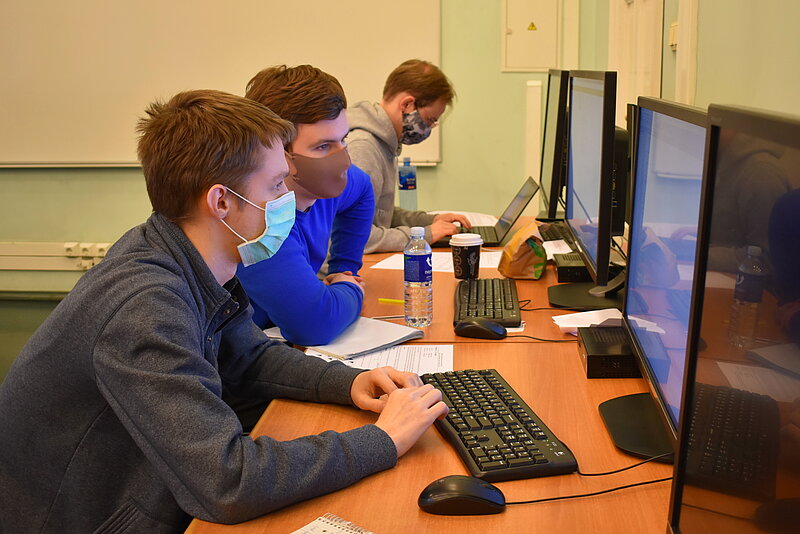 Divas LU studentu komandas piedalīsies nākamajā ICPC posmā