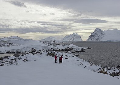 Ice thickness measurements with GPR, Galindez Island, Antarctica.