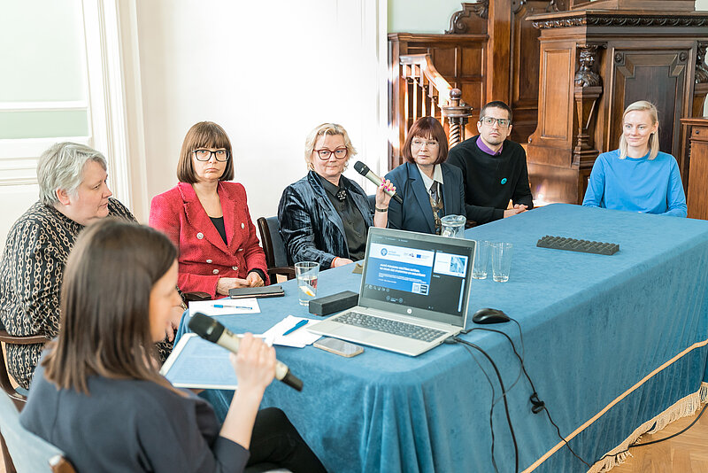 Vērtē jaunās pedagogu izglītības sistēmas ieviešanu praksē